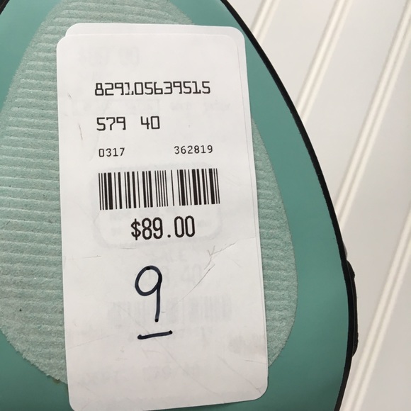 Betsy Johnson black fabric shoe SIZE 9 - Picture 5 of 8